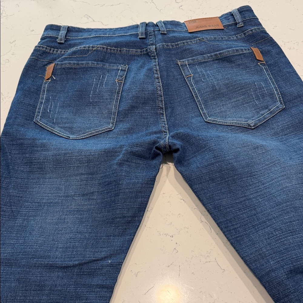Jeans Slim Straight Blue Denim with Subtle Fade